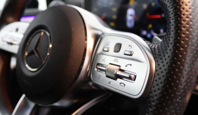 MERCEDES-BENZ Classe A 180 D AMG LINE AUT. completo