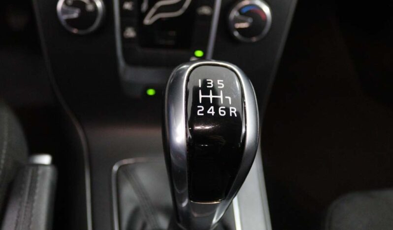 VOLVO V40 2.0 D2 KINETIC ECO completo