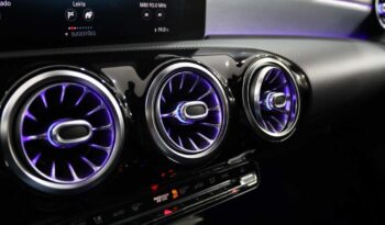 MERCEDES-BENZ Classe A 180 D AMG LINE AUT. completo