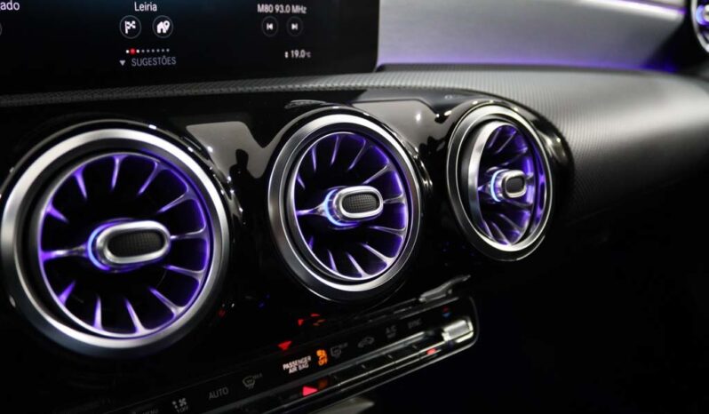 MERCEDES-BENZ Classe A 180 D AMG LINE AUT. completo