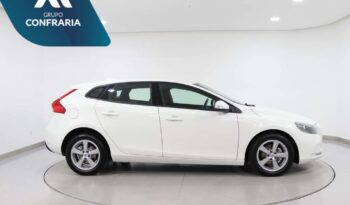 VOLVO V40 2.0 D2 KINETIC ECO completo