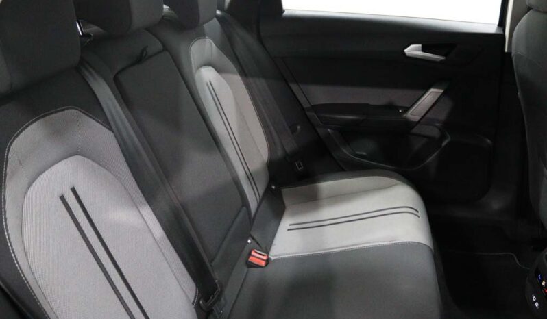 SEAT Leon Sportstourer 2.0 TDI STYLE completo