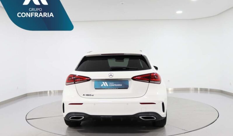 MERCEDES-BENZ Classe A 180 D AMG LINE AUT. completo