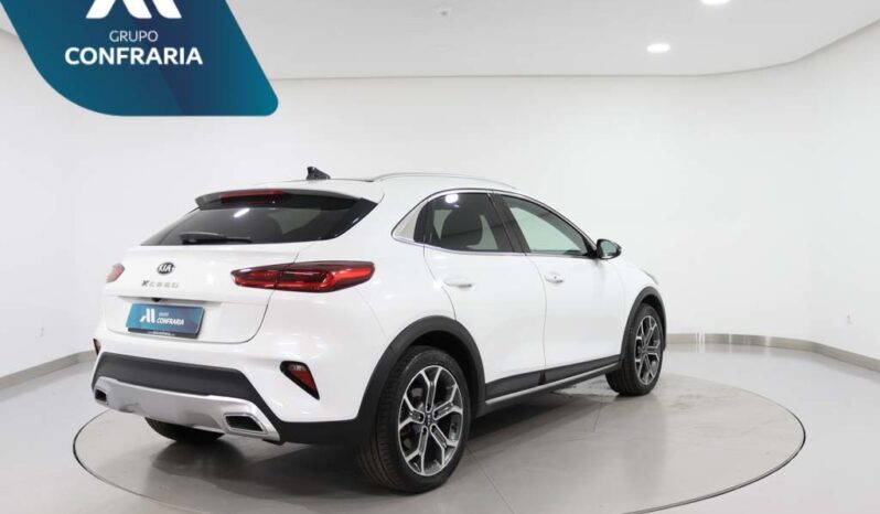 KIA XCeed 1.0 T-GDI TECH completo