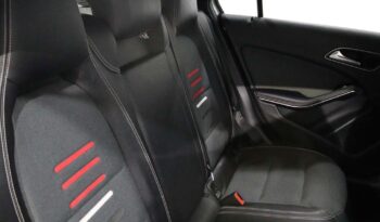 MERCEDES-BENZ Classe A 180 D AMG LINE completo