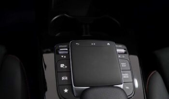 MERCEDES-BENZ Classe A 180 D AMG LINE AUT. completo