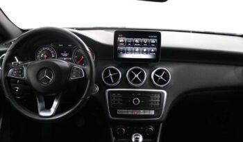 MERCEDES-BENZ Classe A 180 D AMG LINE completo