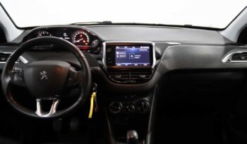 PEUGEOT 208 1.2 PURETECH STYLE completo