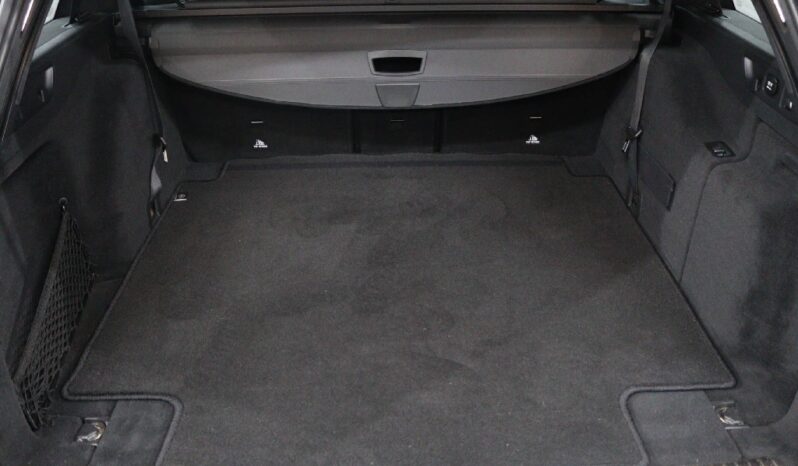 MERCEDES-BENZ Classe E Station 300 D AMG 7L completo