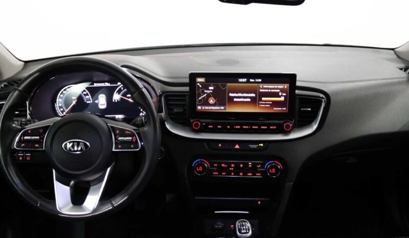 KIA XCeed 1.0 T-GDI TECH completo