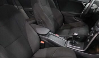 VOLVO V40 2.0 D2 KINETIC ECO completo