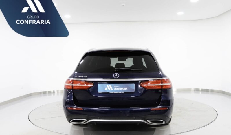 MERCEDES-BENZ Classe E Station 300 D AMG 7L completo