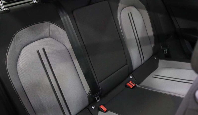 SEAT Leon Sportstourer 2.0 TDI STYLE completo