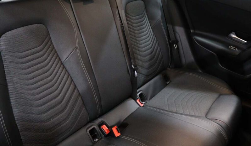 MERCEDES-BENZ Classe A 180 D STYLE completo