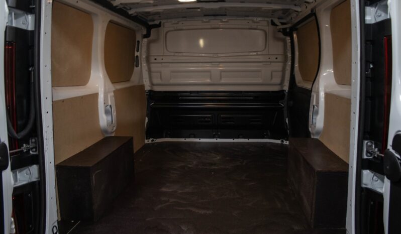 RENAULT Trafic III Fase III 2.0 BLUE DCI L1H1 ADVANCE completo