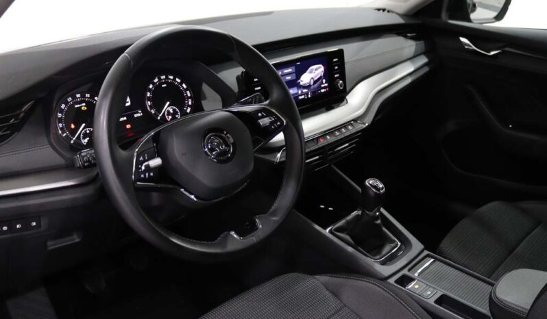 SKODA Octavia Break 2.0 TDI completo