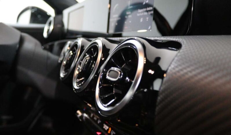 MERCEDES-BENZ Classe A 180 D STYLE completo