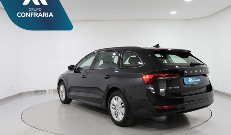 SKODA Octavia Break 2.0 TDI completo