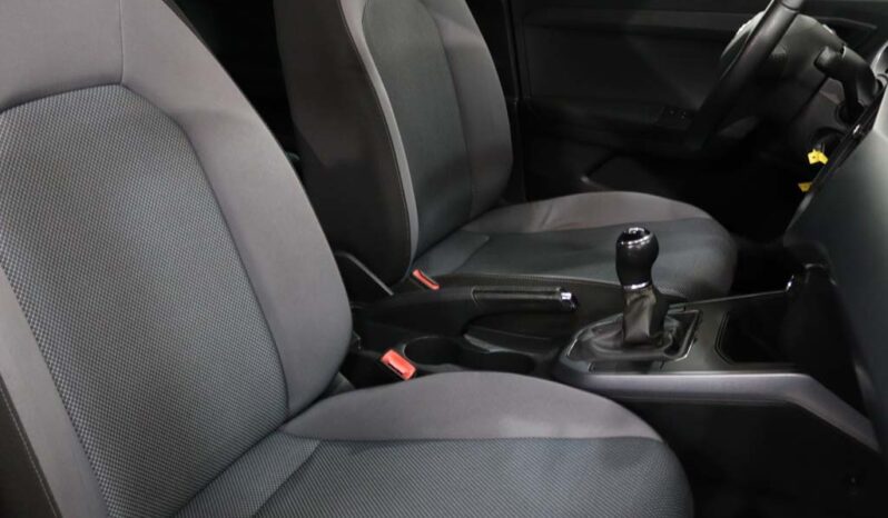 SEAT Arona 1.6 TDI STYLE completo