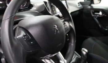 PEUGEOT 208 1.2 PURETECH SIGNATURE completo