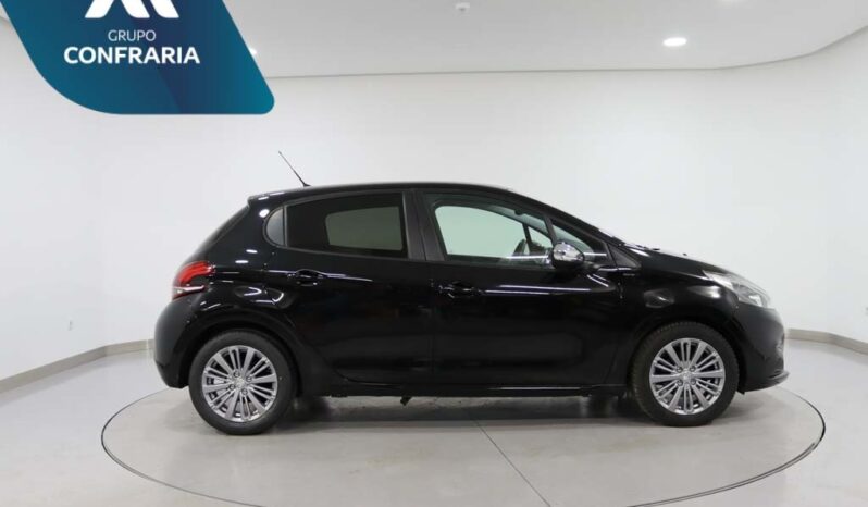 PEUGEOT 208 1.2 PURETECH SIGNATURE completo