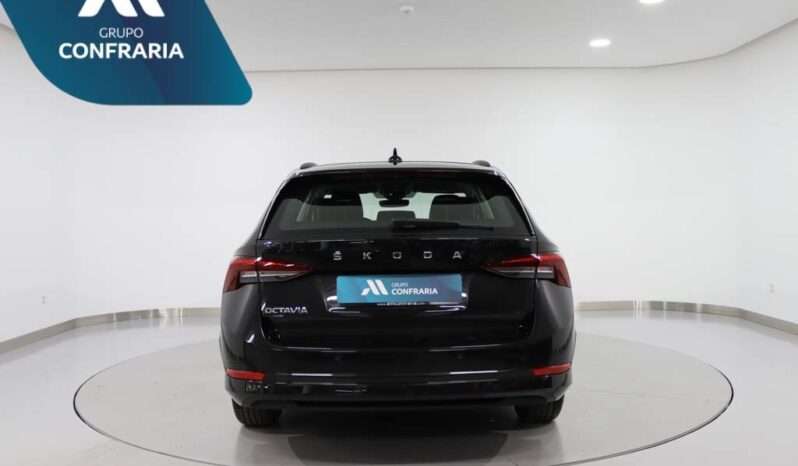 SKODA Octavia Break 2.0 TDI completo