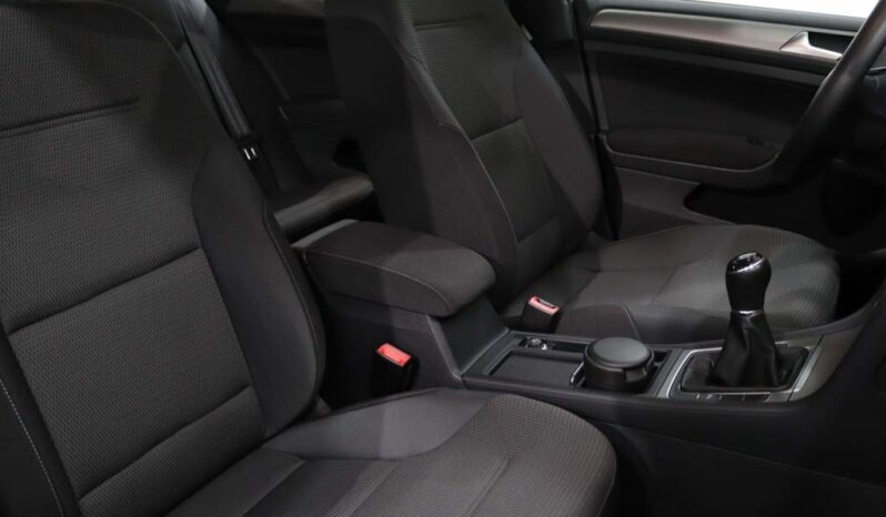 VOLKSWAGEN Golf VII Variant 2.0 TDI CONFORTLINE completo