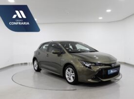 TOYOTA Corolla Hatchback 1.8 HYBRID COMFORT