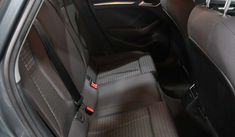 AUDI A3 Limousine 1.6 TDI SPORT completo