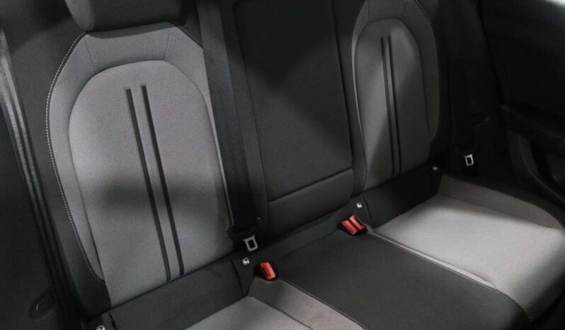 SEAT Leon Sportstourer 2.0 TDI STYLE DSG completo