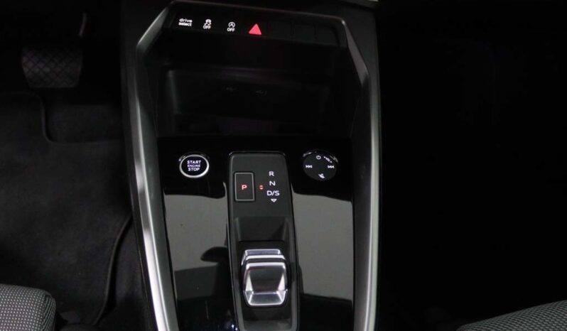 AUDI A3 Limousine 30 TFSI S LINE S TRONIC completo