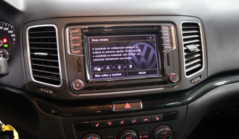 VOLKSWAGEN Sharan 2.0 TDI BLUE CONF.DSG completo