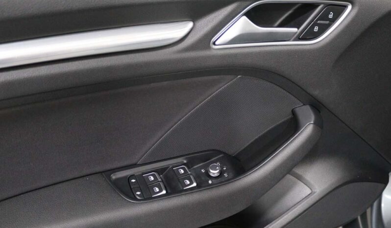 AUDI A3 Limousine 1.6 TDI SPORT completo