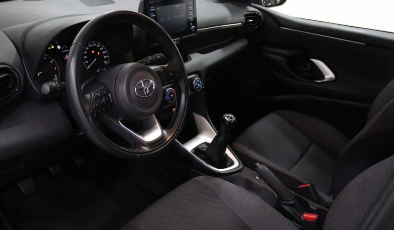 TOYOTA Yaris 1.0 VVT-I COMFORT completo