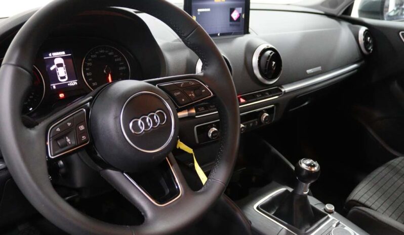 AUDI A3 Limousine 1.6 TDI SPORT completo