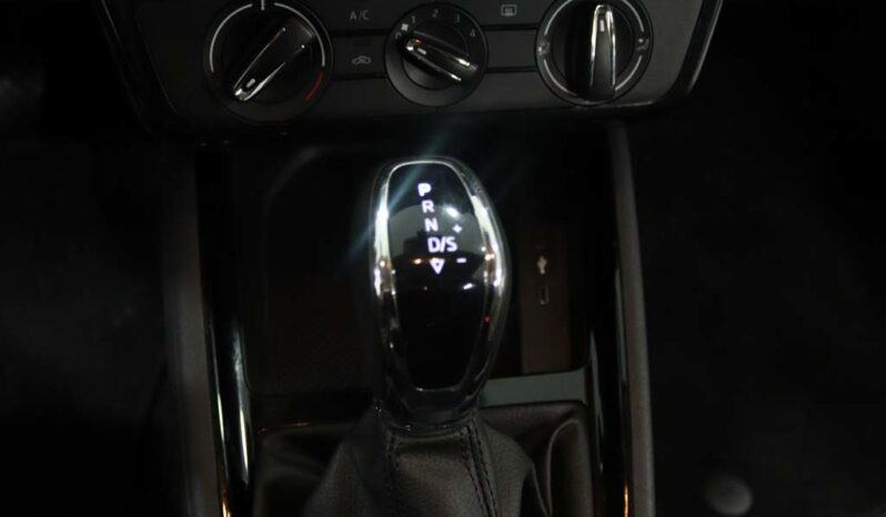 SKODA Kamiq 1.0 TSI DSG completo