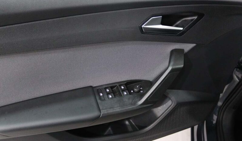 SEAT Leon Sportstourer 1.0 TSI STYLE completo