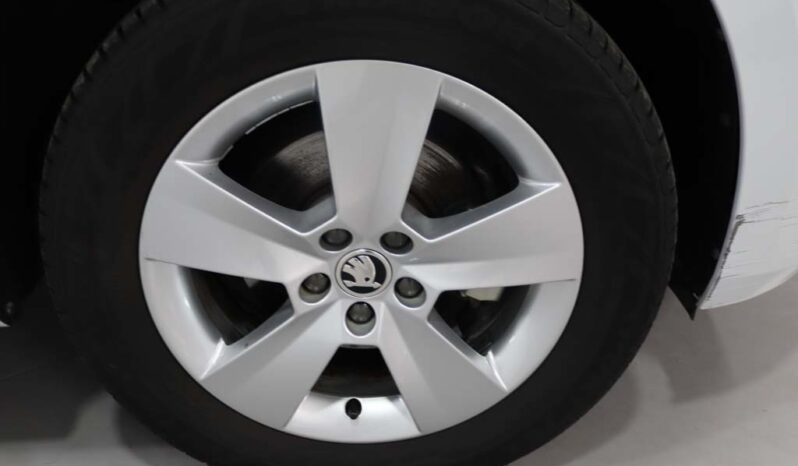 SKODA Kamiq 1.0 TSI DSG completo