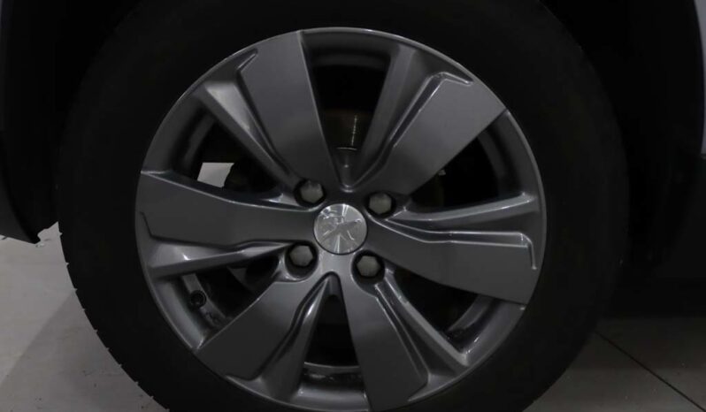 PEUGEOT 2008 1.2 PURETECH STYLE completo