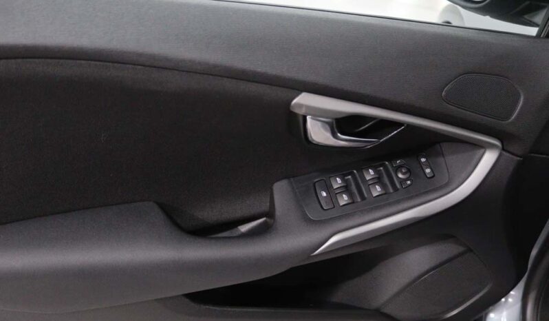 VOLVO V40 Cross Country 2.0 D2 KINETIC completo