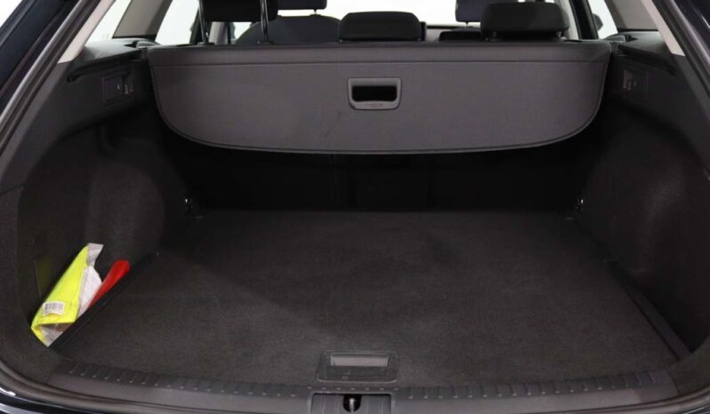 SEAT Leon Sportstourer 2.0 TDI STYLE completo