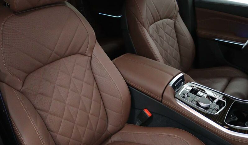 BMW X5 LCI 50 E XDRIVE PACK DESPORTIVO M completo