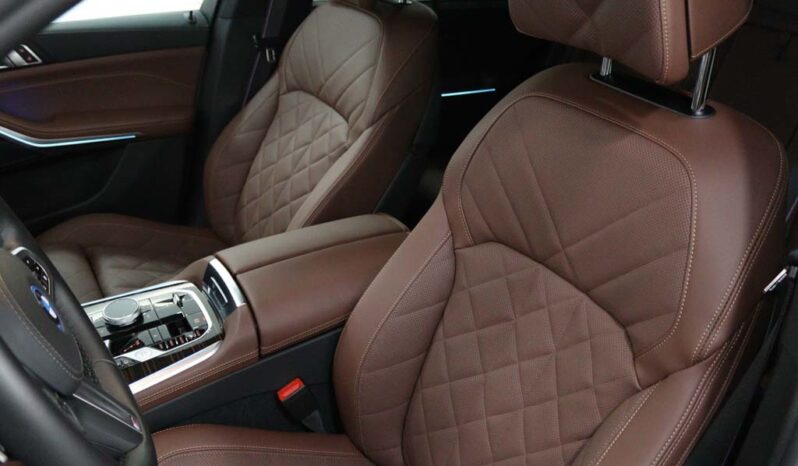 BMW X5 LCI 50 E XDRIVE PACK DESPORTIVO M completo