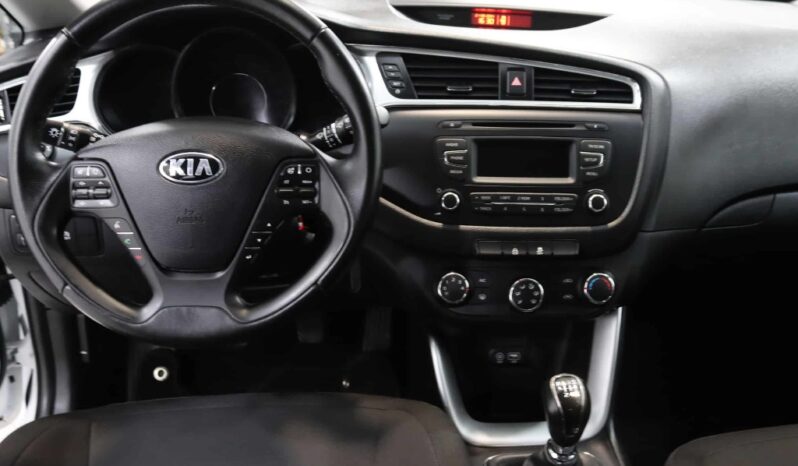 KIA Ceed 1.6 CRDI EX completo