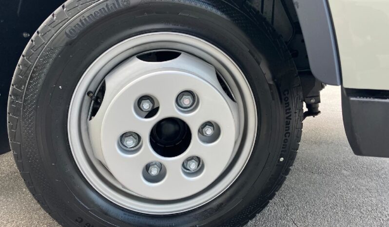 MITSUBISHI Fuso Canter 3C15 FEB01BL4SEUX completo