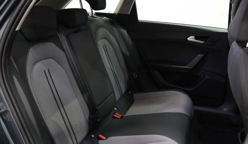 SEAT Leon Sportstourer 2.0 TDI STYLE completo