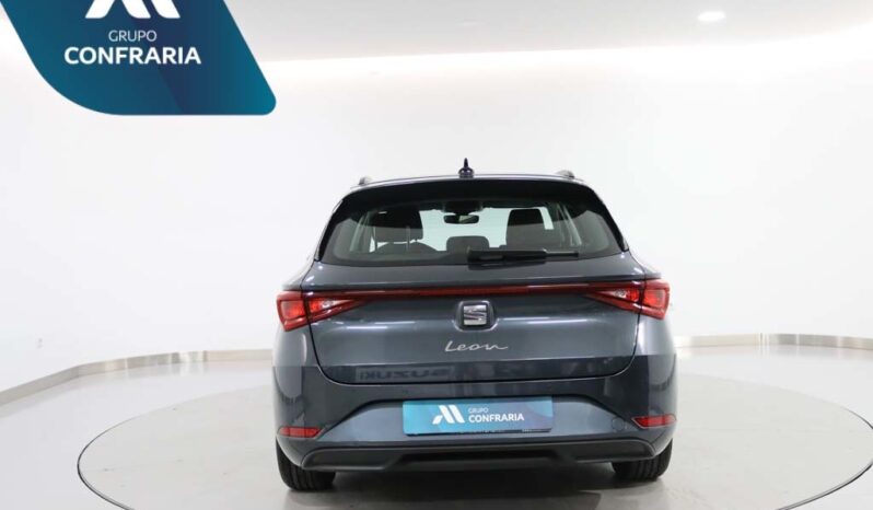 SEAT Leon Sportstourer 2.0 TDI STYLE completo