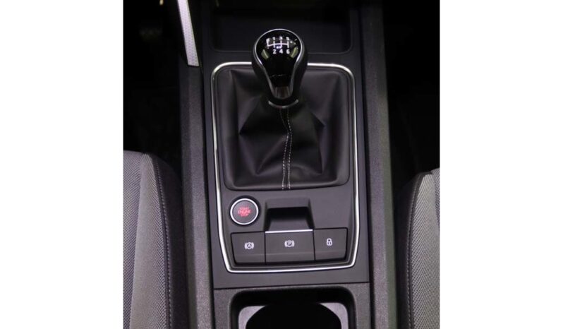 SEAT Leon Sportstourer 2.0 TDI STYLE completo