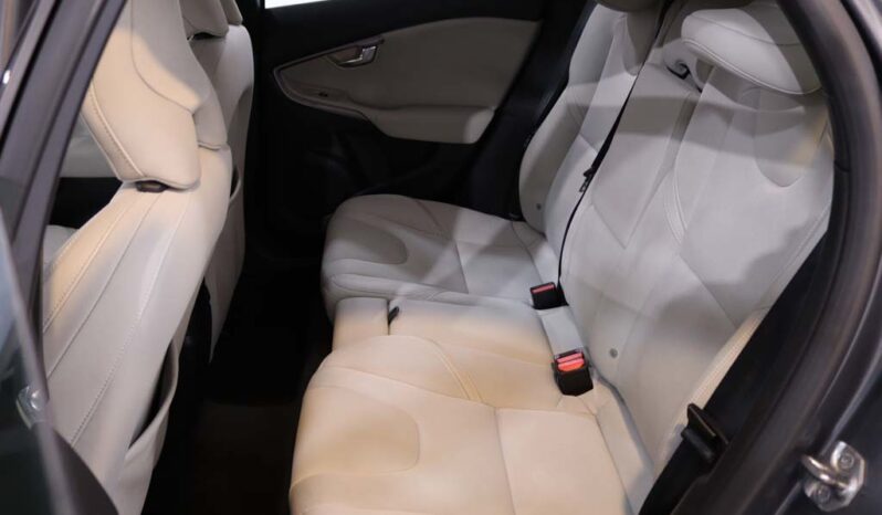 VOLVO V40 1.6 D2 MOMENTUM ECO completo