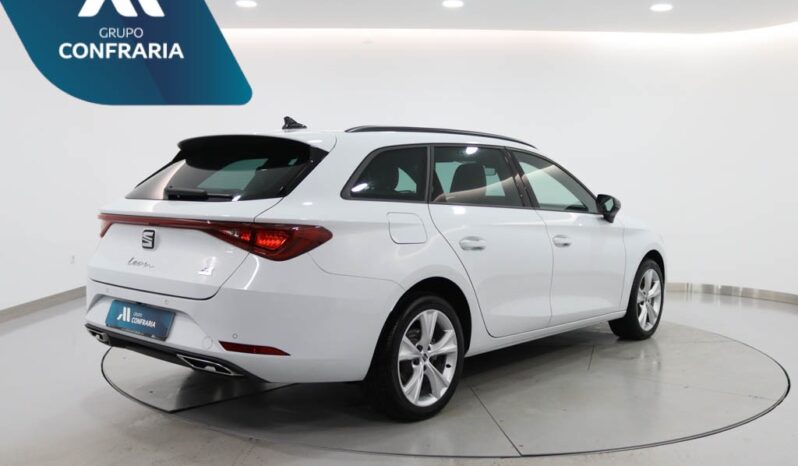 SEAT Leon Sportstourer 1.5 TSI E-HYBRID FR DSG completo